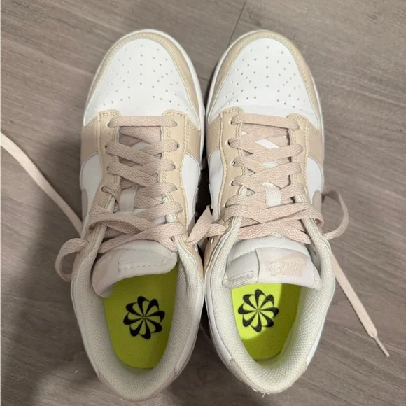 Nike Dunks - Picture 2 of 4